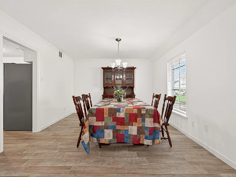 3815 Fernglade Dr — Photo 14