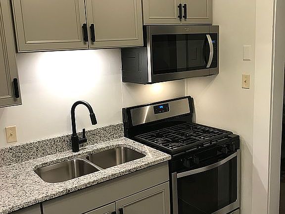 4th image of 2911 Robertson Ave Fl 2nd