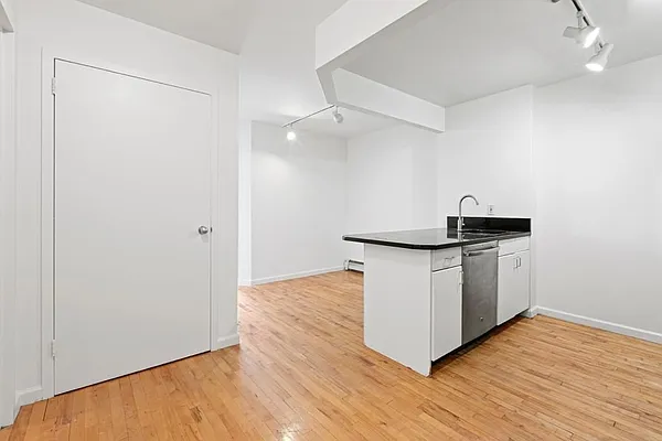 Rented by The Downtown LLC | media 27
