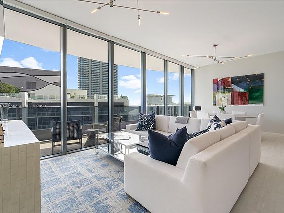 4th image of 1000 Brickell Plz Penthouse 5005