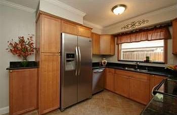 4th image of 8891 Briarwood Dr
