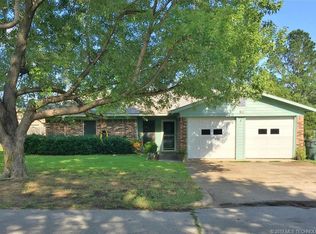 911 Sambo Dr, Madill, OK 73446