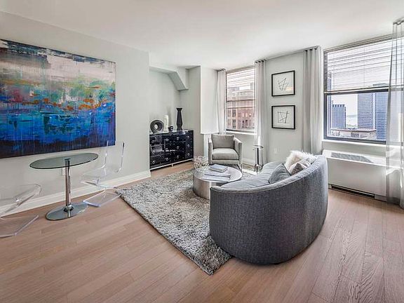 5th image of 70 Pine St APT 2908