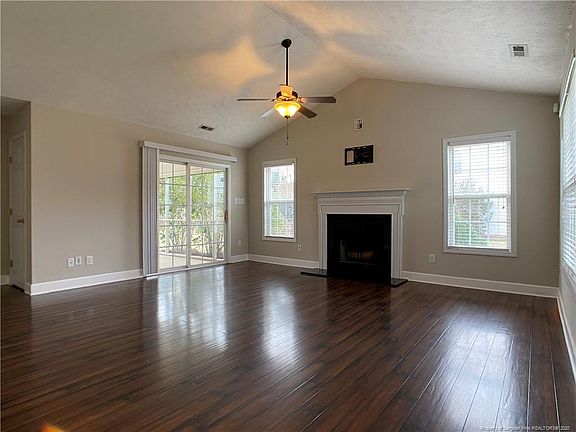 4th image of 265 Walden Green Dr