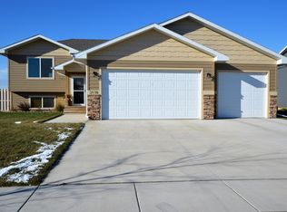 2118 S Lawson St, Aberdeen, SD 57401