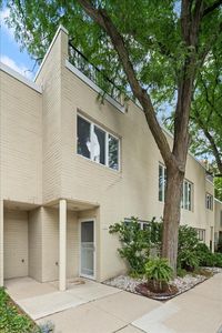 974 S Park Ter, Chicago, IL, 60605