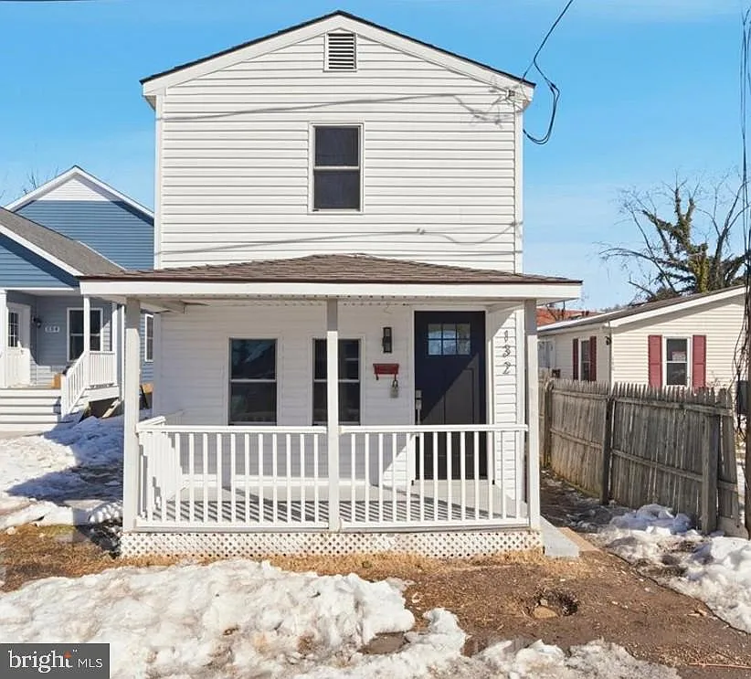132 Prospect St photo 1