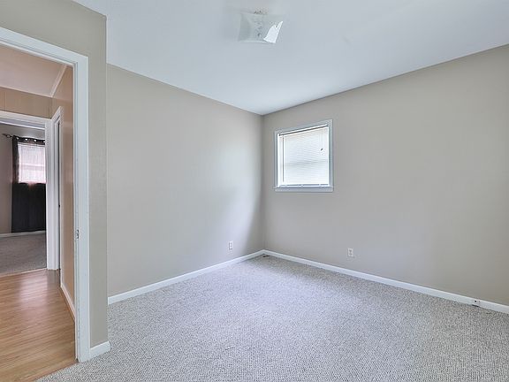 5th image of 137 Beyer St