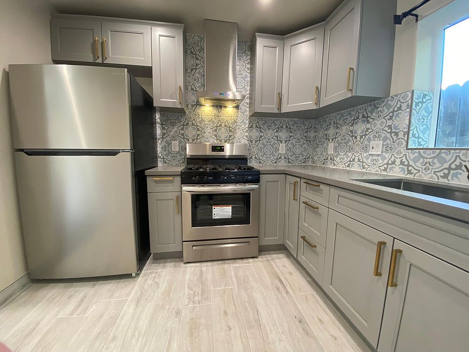 1st image of 708 N McCadden Pl #1/4