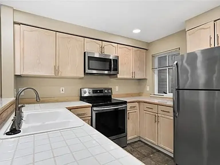 15917 Waynita Way NE #E301 — Photo 5