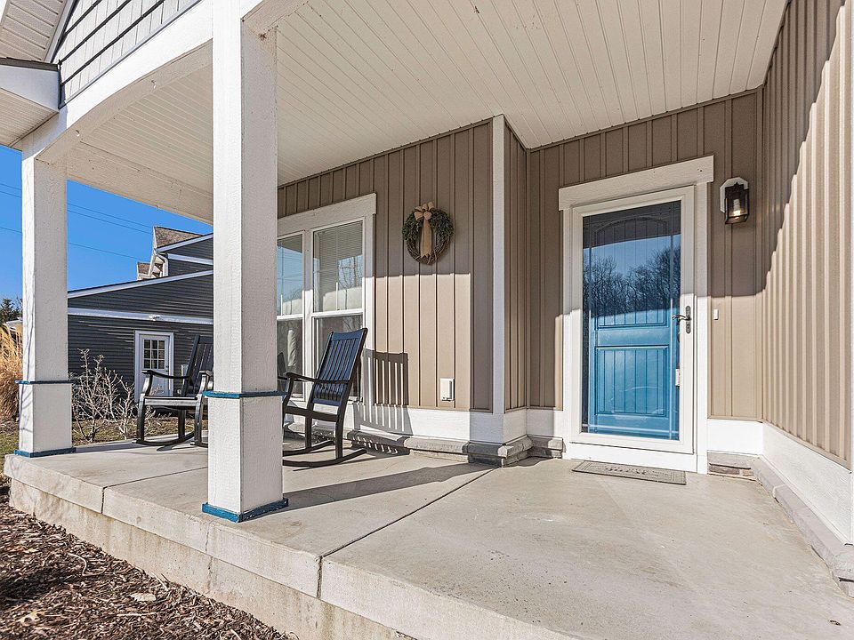 17065 Birchview Dr, Nunica, MI 49448 Zillow