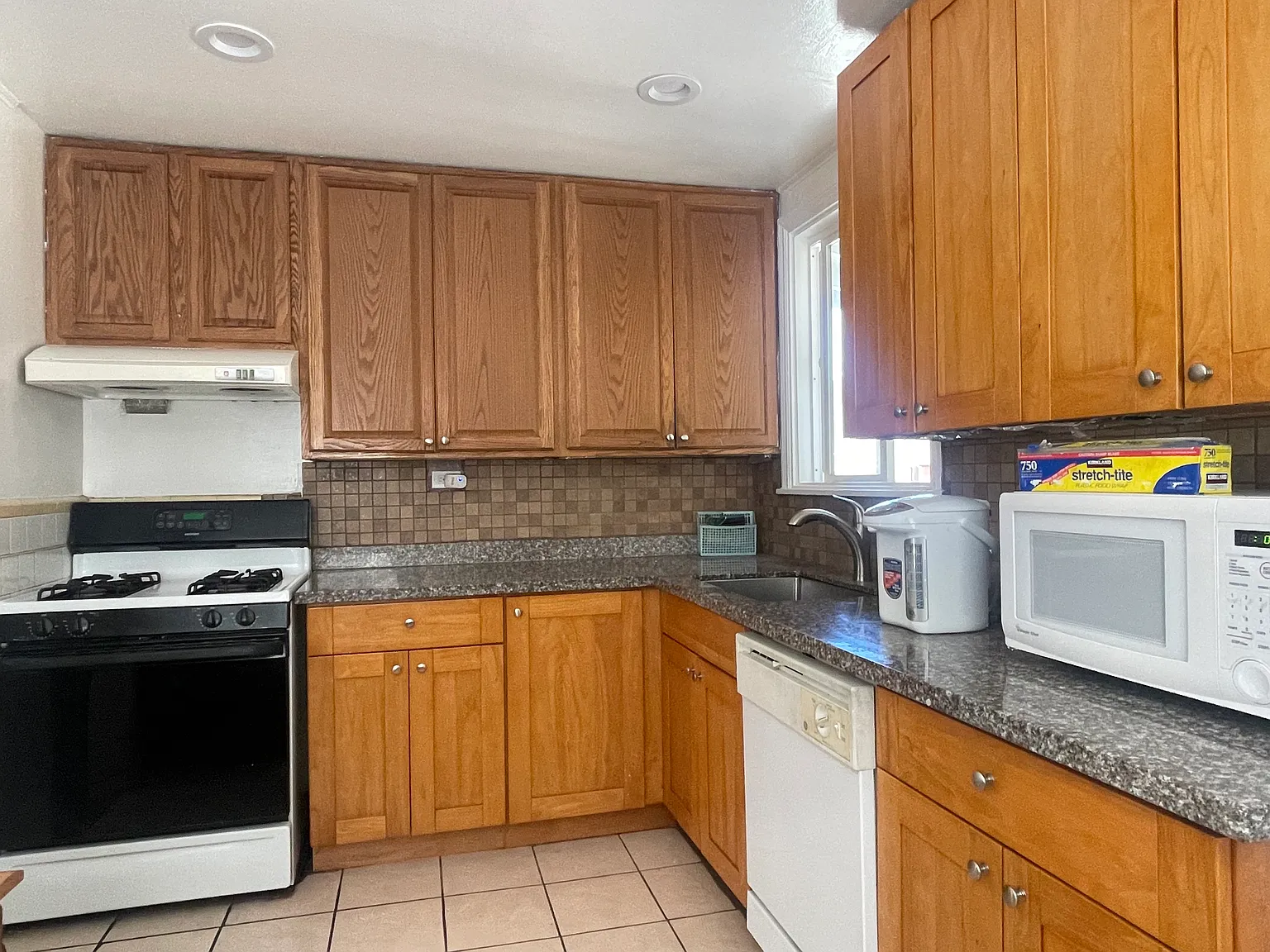 310 Aviador Ave — Photo 4