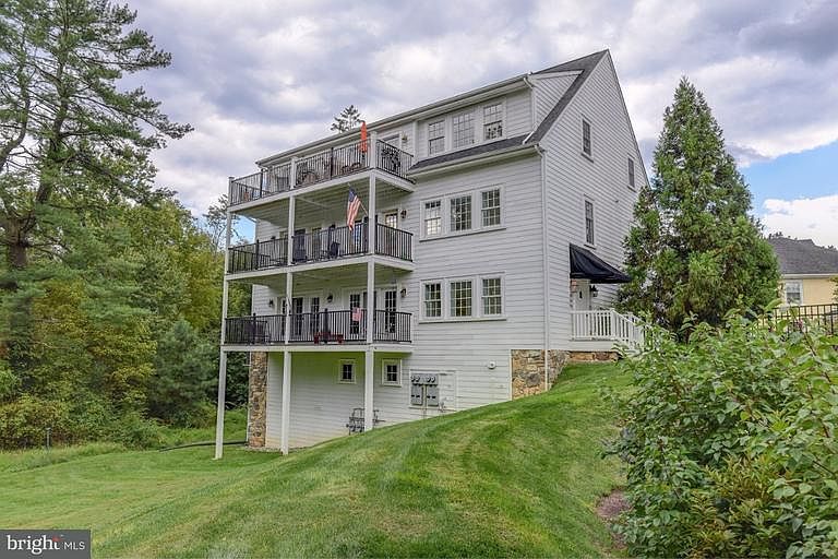 1st image of 221 Phillips Mill Ln