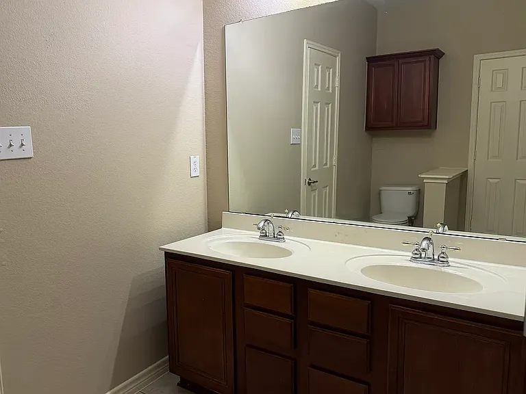 2620 Leisure Ln — Photo 11
