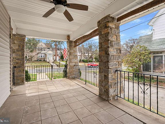 3rd image of 4339 Woodland Ave