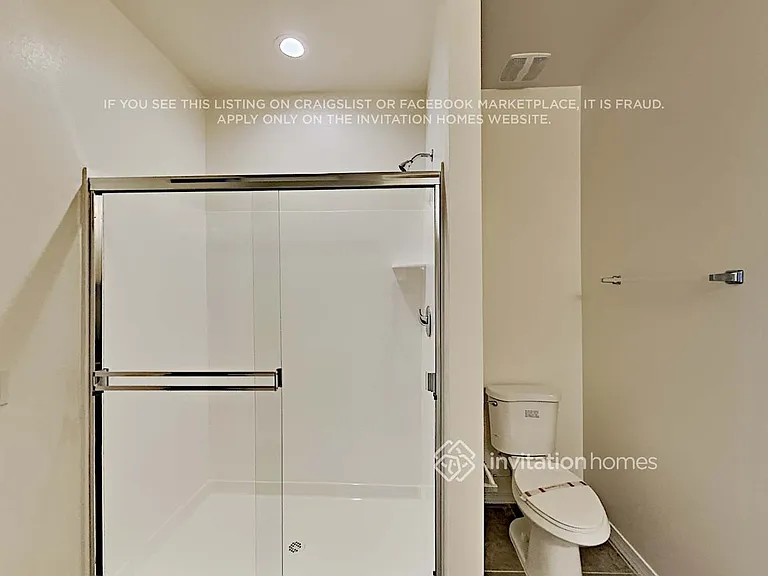 2702 E Omega Dr — Photo 12