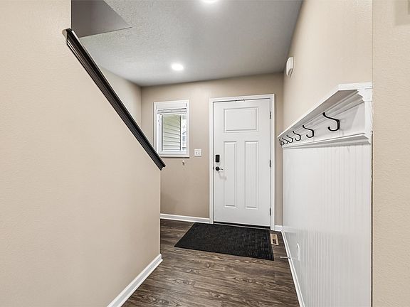 3rd image of 312 SW 50th St