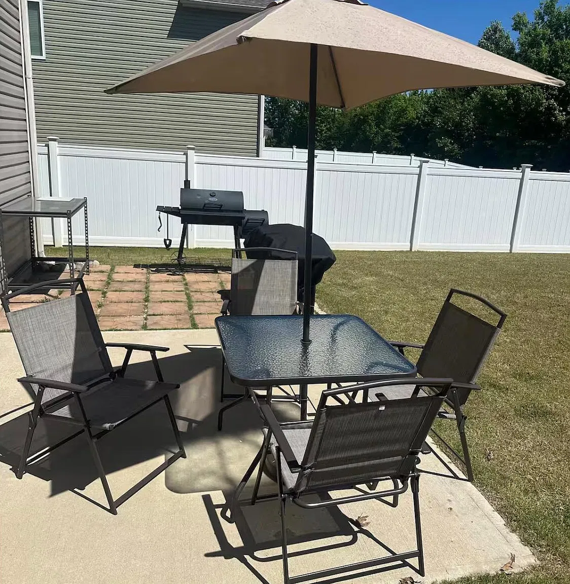 3 bed, 2.5 bath, 1658 sqft, $2,200 — Photo 3
