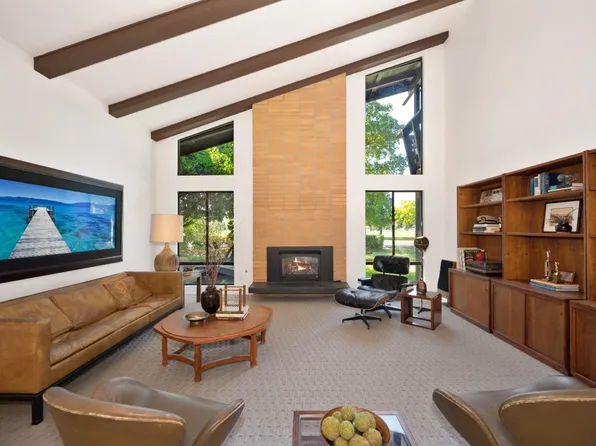 4874 Saint Augustine Dr, Elk Grove, CA 95758