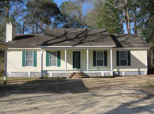 8656 Bayou Castelle Dr, Gautier, MS 39553
