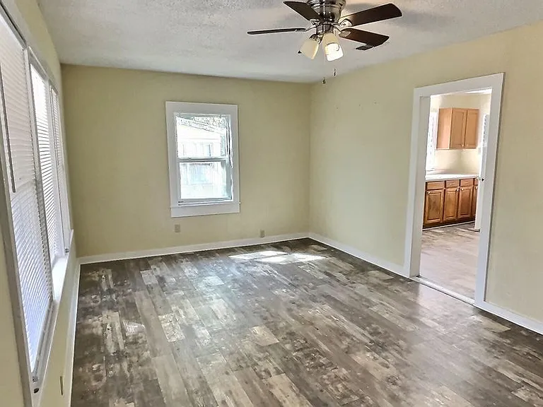 1505 Bowen Ave — Photo 4