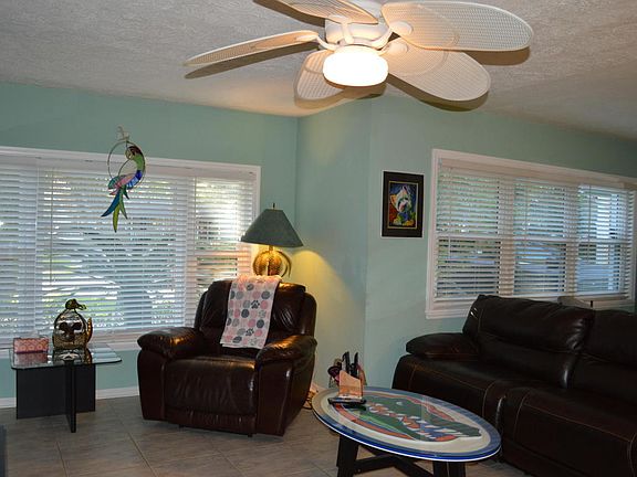 5th image of 1855 Arden Way