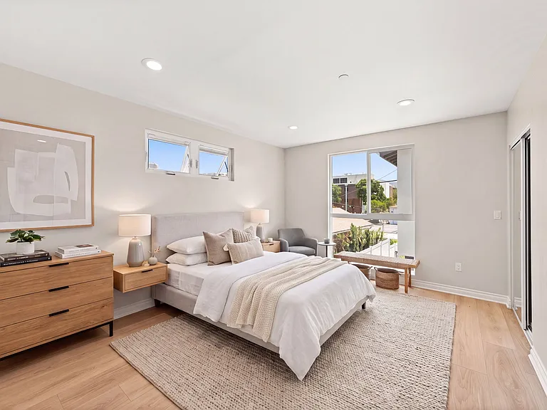 523 S Mathews St #523 — Photo 5