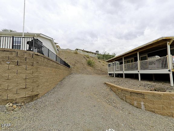 4th image of 37180 Yacht Club Dr
