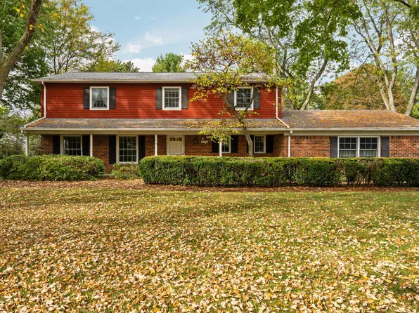 3390 Clover Dr, Saline, MI 48176
