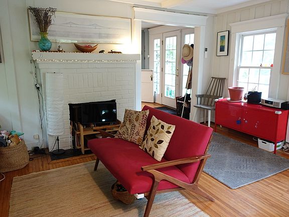 4th image of 2516 Woodland Dr