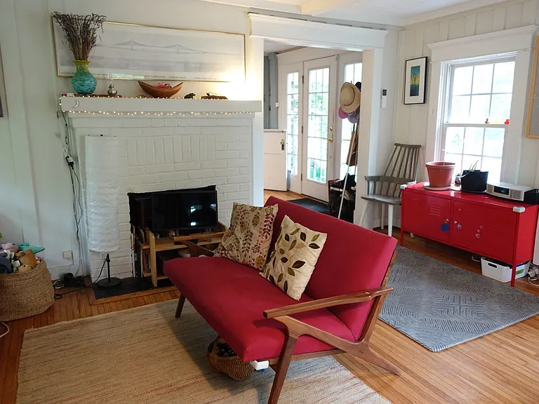 Woodland Dr — Photo 4