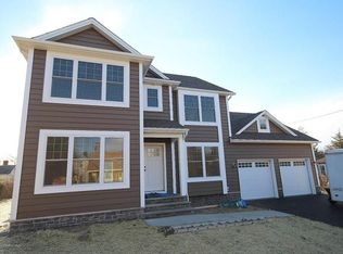 14 Eagle Dr, Bayville, NJ 08721