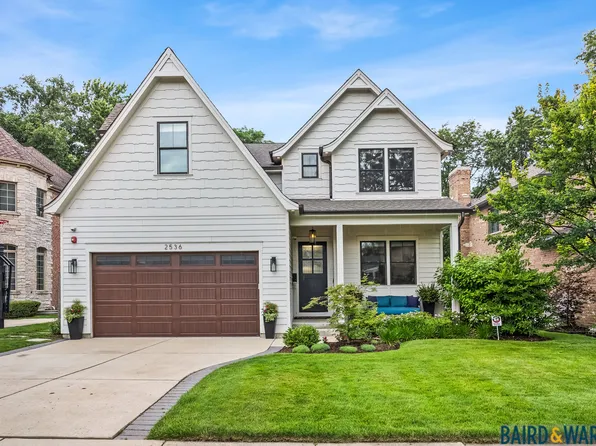 2536 Oak Ave, Northbrook, IL 60062