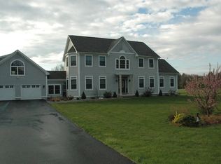 27 Helen Dr, Southampton, MA 01073