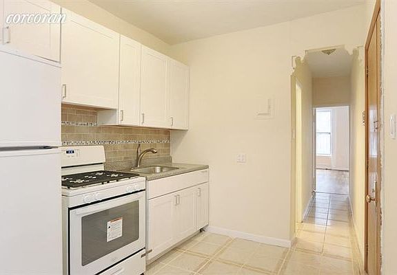 2nd image of 371 W 46th St #3