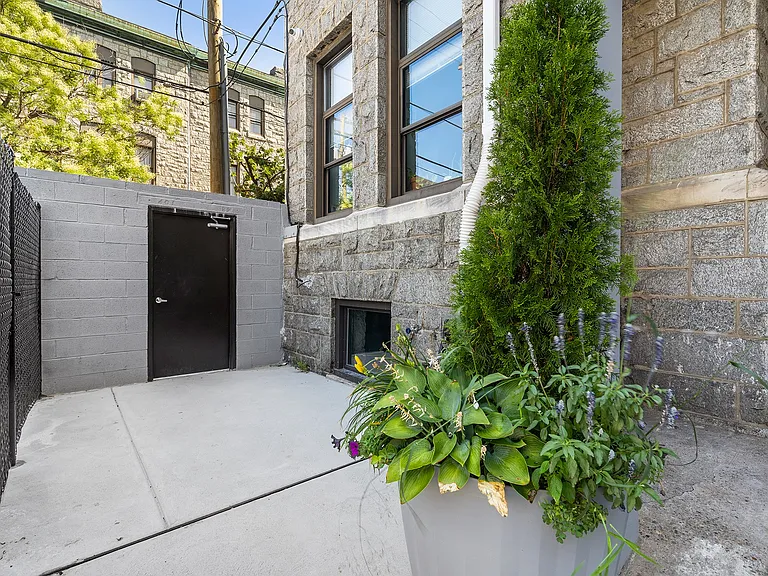 Dickinson Lofts — Photo 46