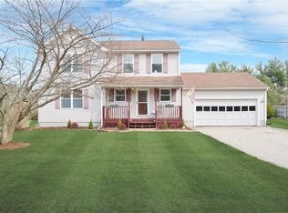 77 Hidden Lake Dr, North Kingstown, RI 02852