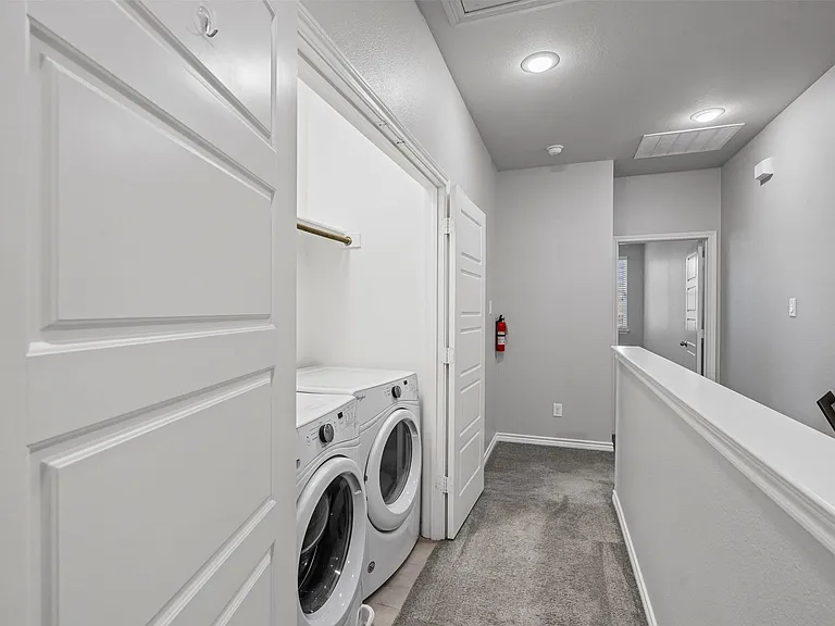 2611 McCart Ave — Photo 20
