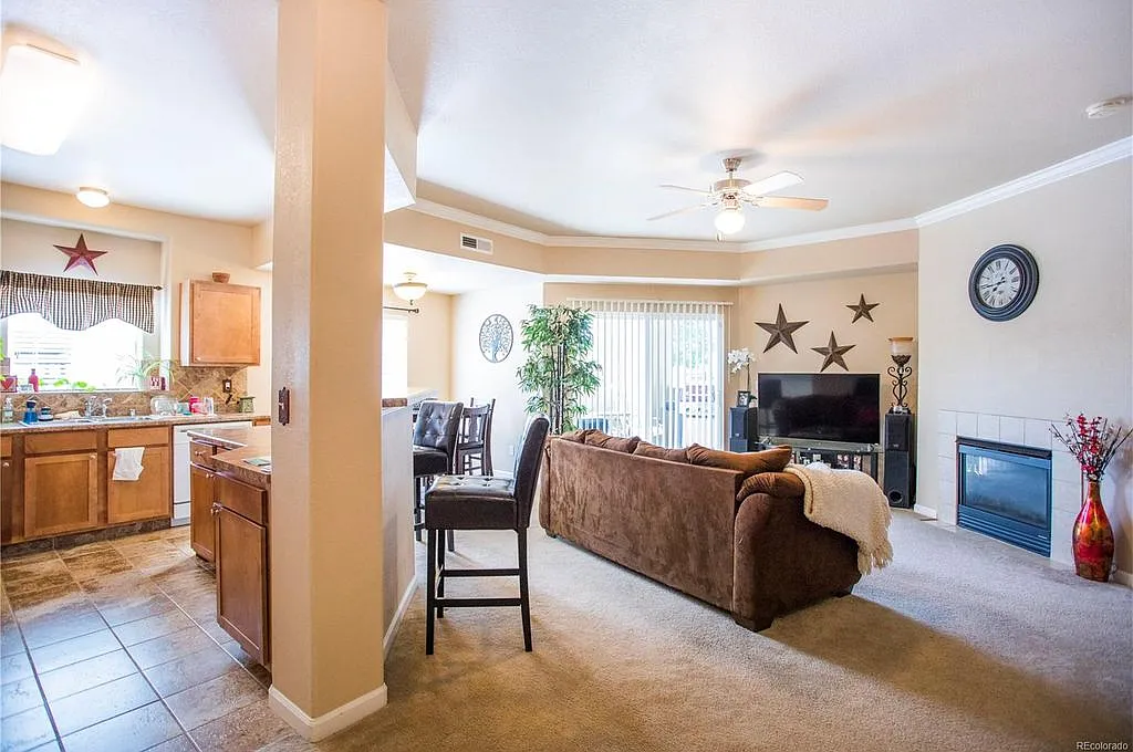 3 bed, 1243 sqft, $2,150 — Photo 4