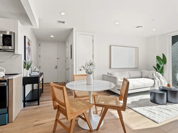 1173 Rogers Avenue image 3 of 12