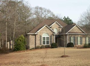 428 Eagle Point Dr, Pell City, AL 35128