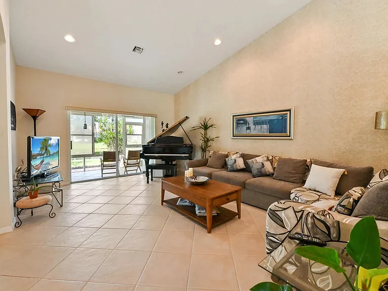 6077 Lake Hibiscus Dr — Photo 10
