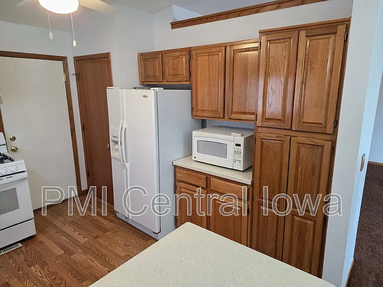 5310 Brookview Dr — Photo 4