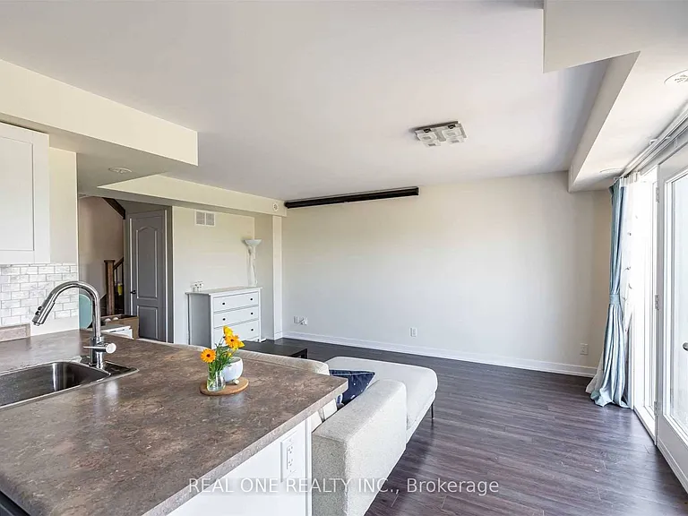 50 Dunsheath Way #603 — Photo 6