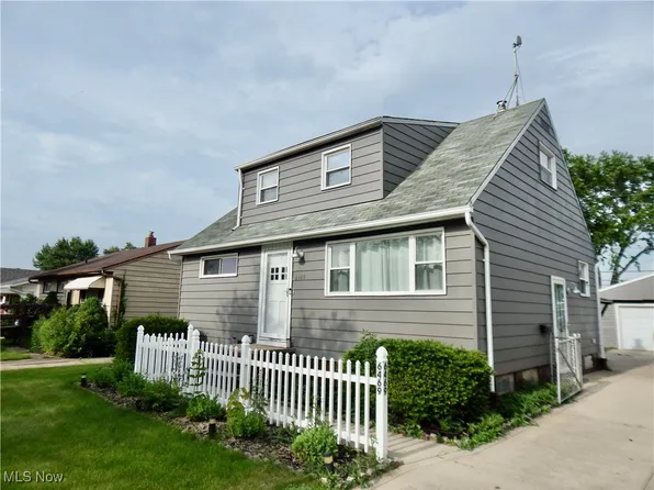 6469 Almont Dr, Brookpark, OH 44142