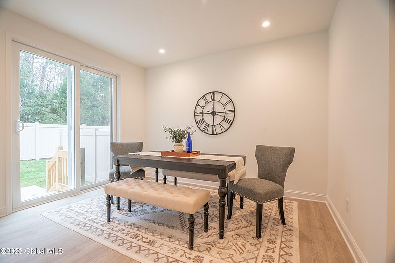4th image of 30 Landon Lane