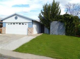 5916 Country View Ln, Bakersfield, CA 93313