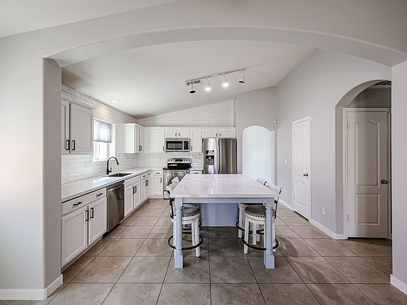 5th image of 3954 W Tara Dr