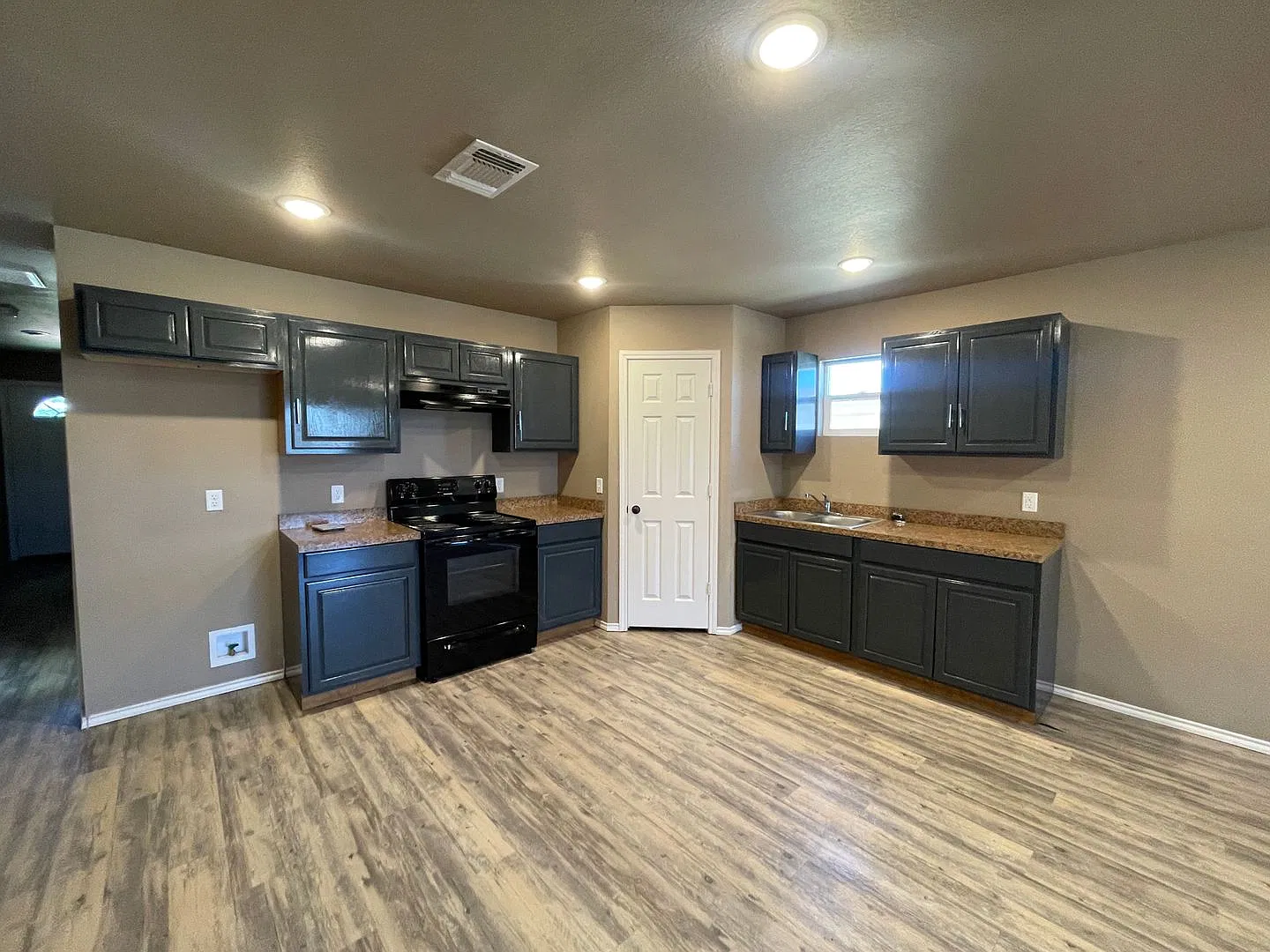 Move in Fee WAIVED, if you move in during November or December — Photo 2