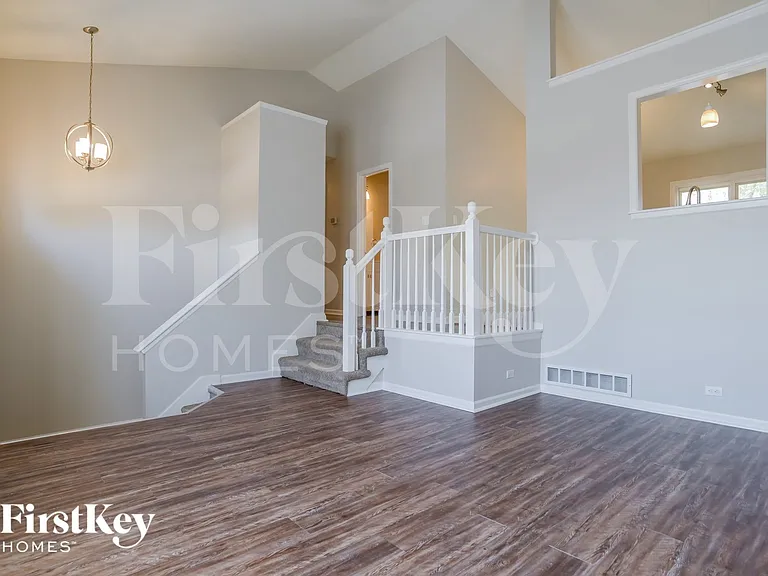 11108 N Lewis Ave — Photo 4